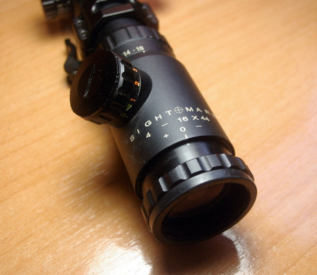 Visor Sightmark 4-16x44 en perfecto estado, sin marcas ni rozaduras. Perfecto para disparos a media y 10