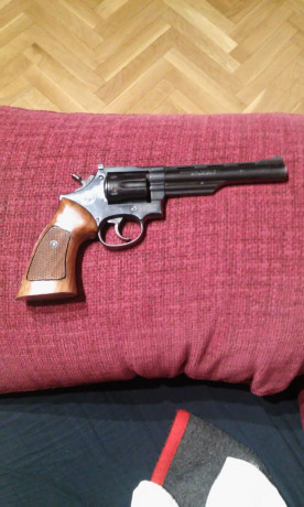 Se vende revolver de 6” Llama comanche 22 long rifle, guiada en F  esta en Madrid 240€ con maletín y cachas 11
