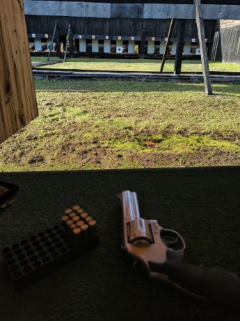 Se vende revolver S&W 686-357 Magnum de 4 pulgadas, tambor de 6 cartuchos. Se vende por no usar. ESTA 00