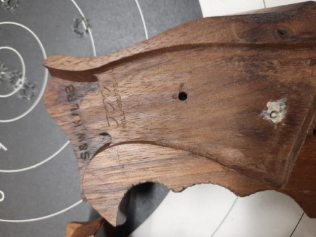 Vendo cacha NILL GRIFFE apoyo pulgar ZURDA armazón K / L para K 14 talla mediana.
60 euros envío incluido 00