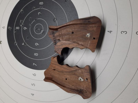 Vendo cacha NILL GRIFFE apoyo pulgar ZURDA armazón K / L para K 14 talla mediana.
60 euros envío incluido 10