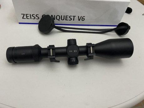 Vendo visor Zeiss V6 comprado nuevo por 1.800€ y montado en un Merkel Helix, no lo uso por eso lo vendo.
Tubo 21