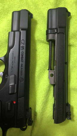 Vendo pistola CZ85 Combat con el carro del 22 (esta casi nuevo, solo se uso en un par de competiciones 00
