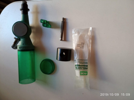 Prensa RCBS 70€ con porte NO está homologada.*VENDIDA*

DIES RCBS 38 spl/357Mgm 60€ con portes

Dosificador 01