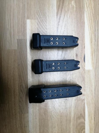 Se vende un lote de material GLOCK

  LOTE PIECERO GLOCK 26 3 GEN
  1 BLOQUEO CORREDERA GLOCK 5,5 EUROS
2 10