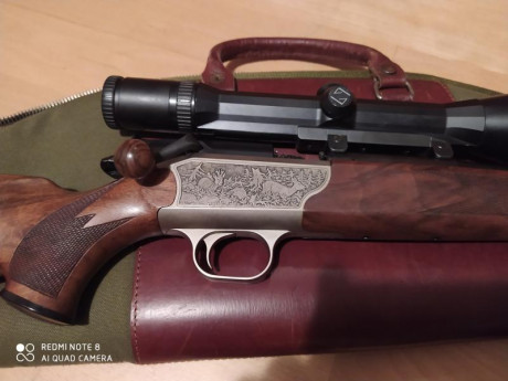Rifle BLASER R93 LUXUS calibre 30-06, con grabados de corzos y jabalís, bola de madera, maderas nobles. 02
