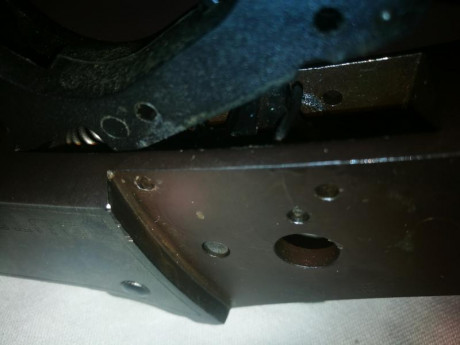 Hola amigos.

 En estos días de recogimiento obligatorio he estado repasando mis armas y haciendo limpieza 10