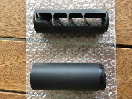 Vendo silenciador/moderador para carabinas Edgun modelo Matador R5 y Lelya calibre 6,35 o .25.
Su precio 00