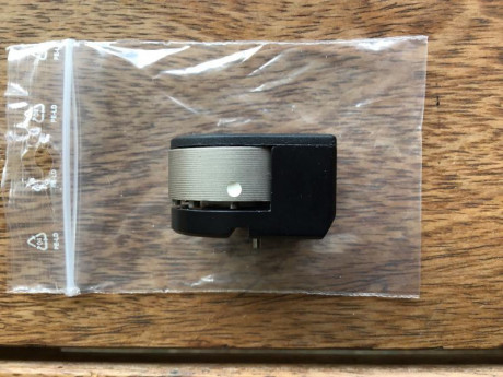 Vendo este cargador para carabinas Daystate calibre 6,35 o .25  como se aprecia en las fotos, su estado 00