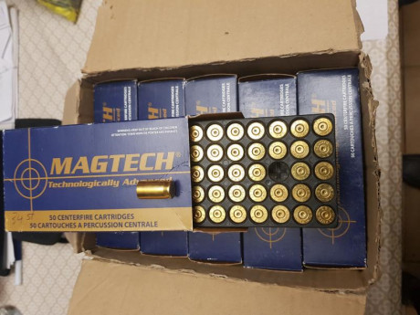 Vendo 450 vainas del calibre 45 ACP son de un unico tiro envasadas en sus cajas originales precio 57 € 00
