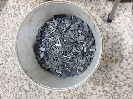 Por no usar, vendo 40kg de letras de Linotipia.

Precio 130€ los 40kg.
Por su peso no envío, solo recogida 00