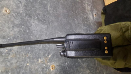 un rifle semiautomatico Merkel SR1 basic en el calibre 300WM el rifle esta perfecto 
tiene 3 años ,a tirado 02