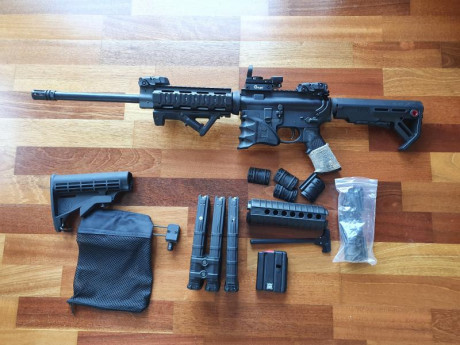 Vendo mi capricho porque no lo utilizo (he tirado menos de 100 balas). Es un S&W MP15  300 blackout 01