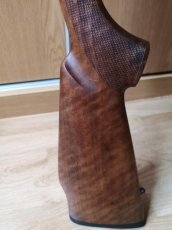 Vendo  Bergara B-14 Timber  ( culata de nogal al aceite). 

Cerrojo suave, cierre de dos tetones y  ángulo 00