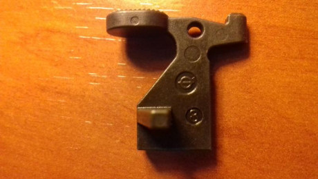 Vendo 4 retenidas ( bolt catch ) para AR 15 de 9mm.
Vendo cada una por 20 € con gastos de envío incluidos 01