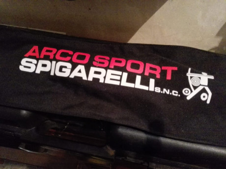 Vendo arco spigarelli revolution, nuevo sin desconchones ni marcas,listo para tirar con todo, 400€ miras 01