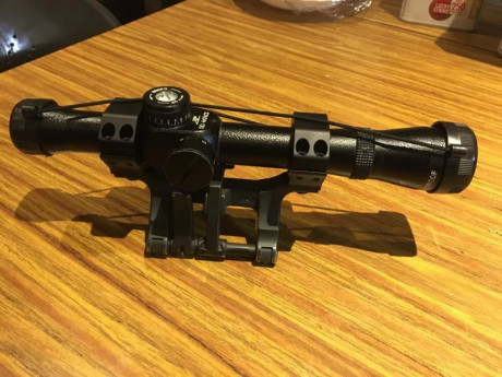 Vendo conjunto visor mas montura de anillas STANAG, compuesto de
Visor ZENIT PO 4x24 C2 (optica Bielorrusa 02