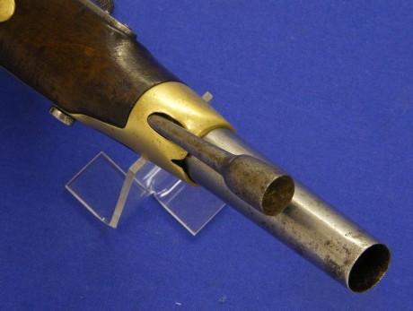 Voy a colocar unas fotos de un arma larga alemana de llave de mecha del siglo XVI. 10