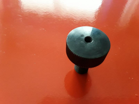 Extractoras y tornillo frontal Mossberg 500. Una y otra cosa son para una del 12.
Todo 50€ con envío en 00