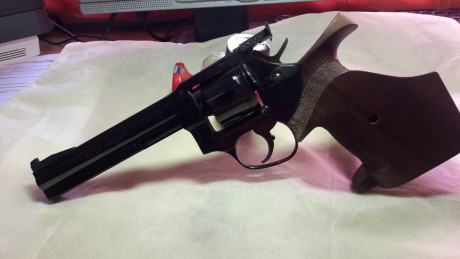 VENDIDO!

Que se puede decir que ya no se haya escrito de este revolver de altísima precisión, en muy 01