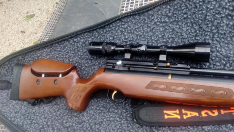 Vendo hatsan bt65 sb w calibre 5.5 version madera precio nueva 750€  la vendo con bomba llenado precio 20