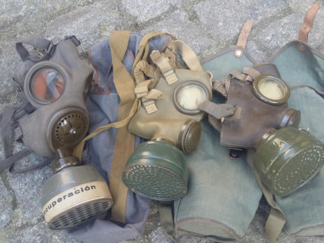 mascaras antigas modelo checa e italiana t35 marron o negra. en estado excelente de gomas .caretas  y 11