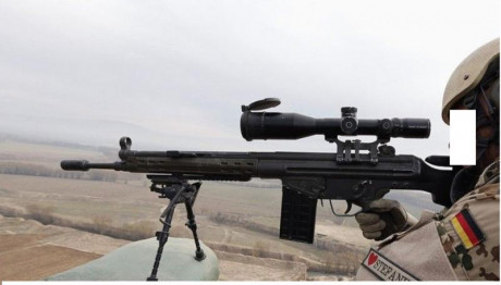 Vendo montura Stanag original de HK procedente de excedentes del ejército alemán . Equipada con carril 40