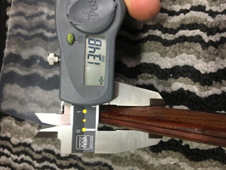 Vendo cachas 1911 originales STI 
Proceden de una  Target Master 
Precio  35  € portes peninsula incluidos
Salu2 01
