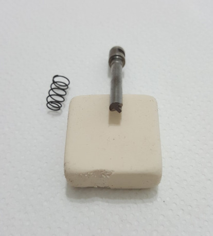    ***VENDIDOS***    

Vendo aguja percutora original nueva, con su muelle, para pistolas Unique Des 69U 02