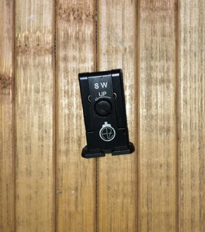 buenas.
vendo alza micrometrica para cz sp 01 y creo que tambien es compatible con la cz 75.  

Es nueva 01