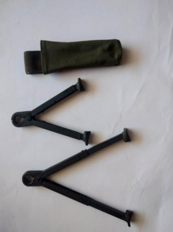 Vendo bipode extensible original del Cetme C, aunque también le vale a los cetmes L y LC.
Lleva funda 00