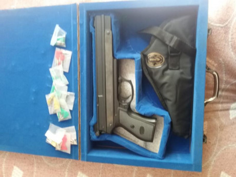 Vendo pistola gamo pr-45 de muelle.calibre 4,5. La vendo por no usarla. Funciona perfectamente. Se puede 02