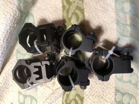 Para caril de 11 y weaver. Diametros de optica de 25 y 30. Alturas varias.
Todas sin golpes ni defectos, 00