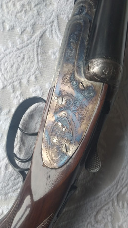 un amigo vende una escopeta paralela victor saraqueta calibre 12.saludos. 00