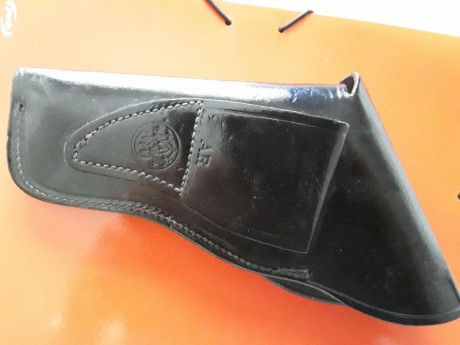  20200502_191515.jpg  20200502_191607.jpg  20200502_191649.jpg 
Funda de S&W, en concreto para armazón 01