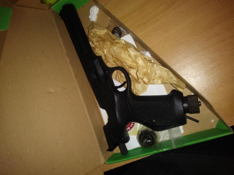 .

Hola Foreros!

Quiero haceros partícipe de las sensaciones que me ha transmitido este arma que he comprado 122