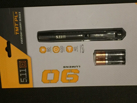 Lote 1: linterna 5.11, potente y manejable
Regalo USB's
20 euros, portes incluidos península

Lote 2: 01