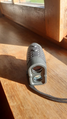 Vendo telémetro Konus mini 600 en perfectas condiciones.
Su precio puesto en casa 150 €. 02