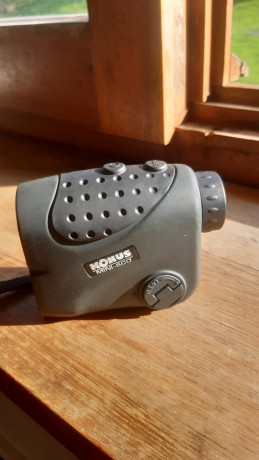 Vendo telémetro Konus mini 600 en perfectas condiciones.
Su precio puesto en casa 150 €. 01