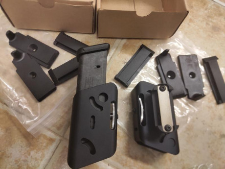 Vendo 2 portacargadores de aluminio marca Emerson para IPSC sin estrenar, son válidos para varias marcas 01