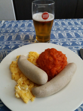 Hoy para comer acelgas hervidas y chuletón de vaca gallega vieja con seis semanas de maduración en cámara 10