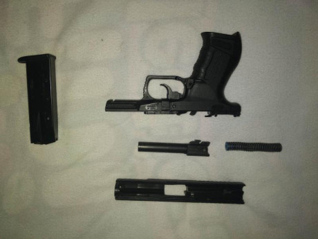 Se vende por no usar
Guiada en A y era de segunda arma y no le he dado uso 
Esta en Cádiz y se puede probar 01