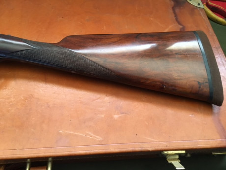 Vendo magnifica yuxtapuesta en estado impecable grabados Purdey Scroll, cañones de 66 con banda Churchill 01