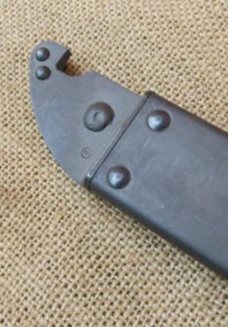 Hola, voy a comprar una bayoneta Kalashnikov, TIPO 1 y me gustaría saber:
1. ¿Cual es su país de procedencia?
2. 01