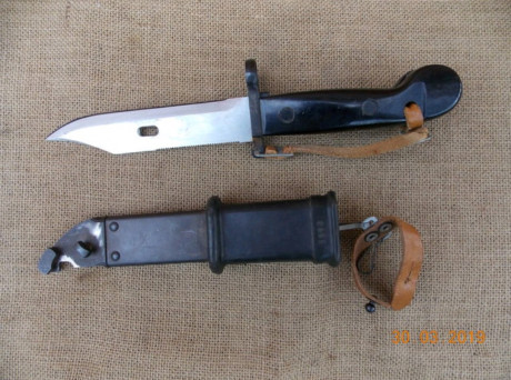Hola, voy a comprar una bayoneta Kalashnikov, TIPO 1 y me gustaría saber:
1. ¿Cual es su país de procedencia?
2. 00