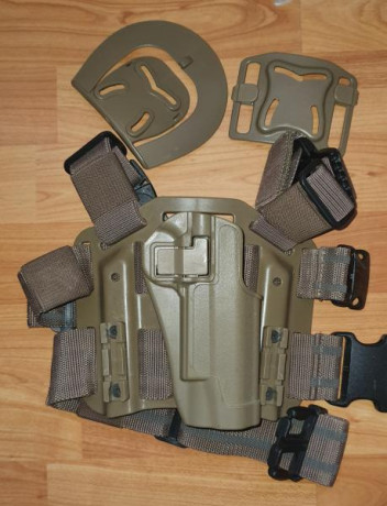 Pues eso... Vendo copia china (Funda+Pernera) de la funda Serpa para 1911 en color Tan. 15€

Envio no 10