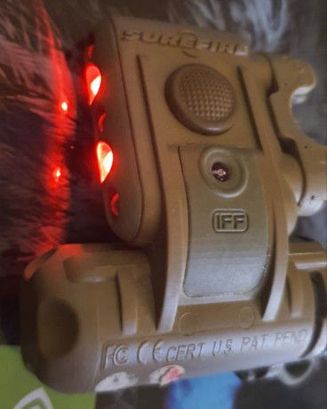 Linterna de casco Surefire HL-1. 3 led blancos, 2 led rojos. Con luz IFF inflarroja. Incluye adaptador 11