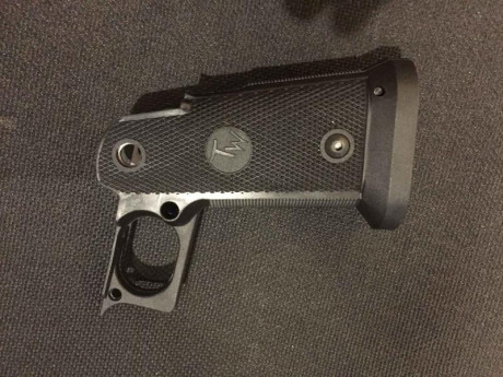 Empuñadura plástica para pistolas STI de alta capacidad y clones, es el elemento original que actúa como 01