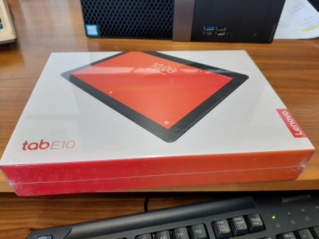 Saludos al foro ,vendo una tablet LENOV  E10  precintada

características:

Pantalla de 10.1" HD, 02