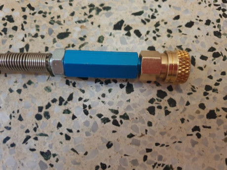Buenas compañeros hoy me ha llegado mi bomba y tenia pensado estrenar la carabina HW100 monto la bomba 00